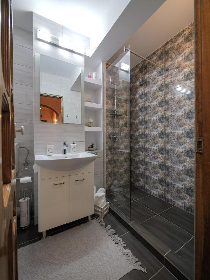 Luxury Ultracentral Curtea de Argeş エクステリア 写真